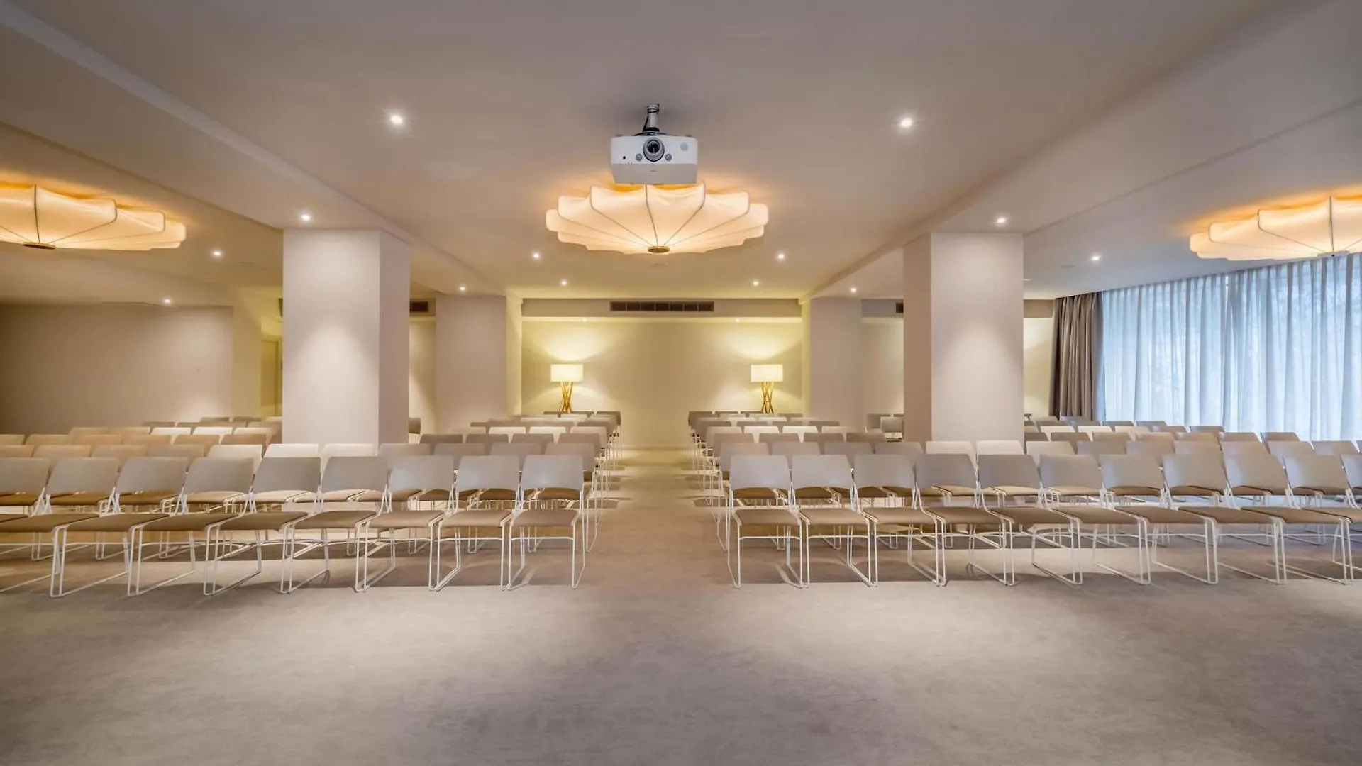 Hotel Barcelo Bilbao Nervion 4*,